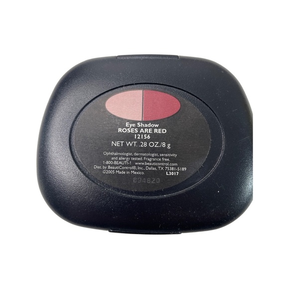 Roses Are Red BeautiControl Eyeshadow Pallet - Picture 2 of 3